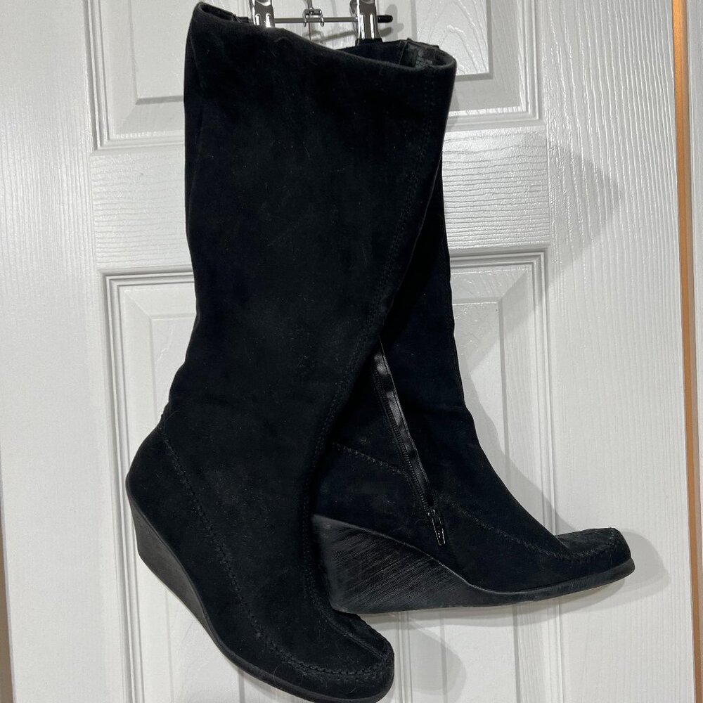 Target Merona Wm 9.5 Suede Black Man Made Leather Side Zip Wedge Heel Boots Boho
